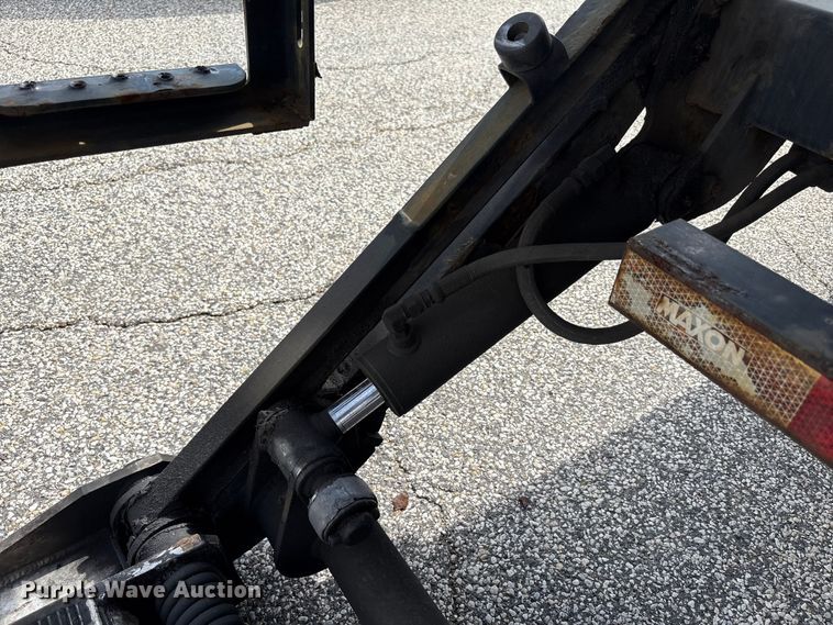 image for item EC4392 2017 Hino 268 box truck