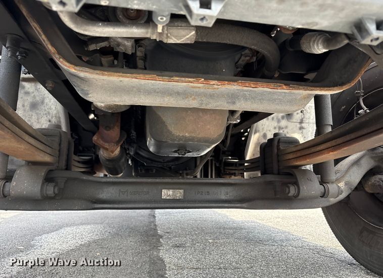 image for item EC4392 2017 Hino 268 box truck