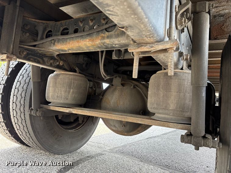 image for item EC4392 2017 Hino 268 box truck