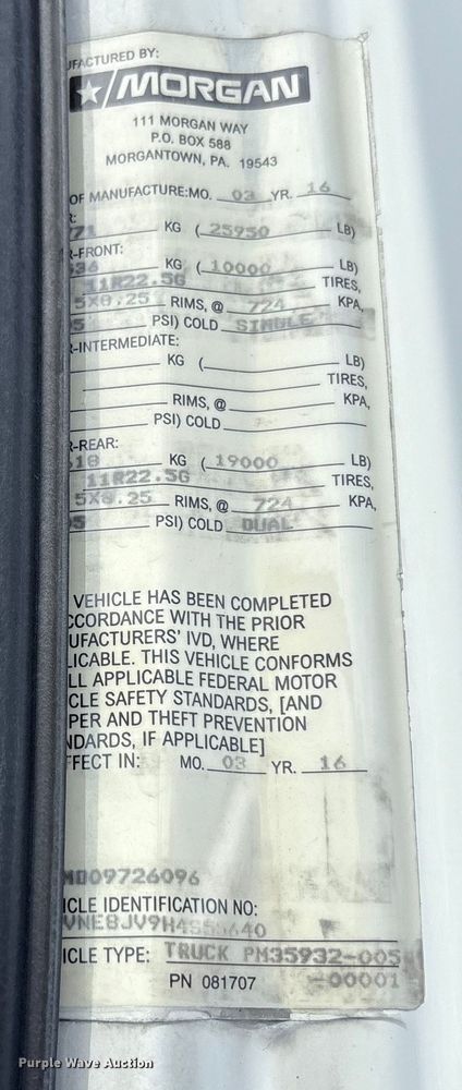 image for item EC4392 2017 Hino 268 box truck