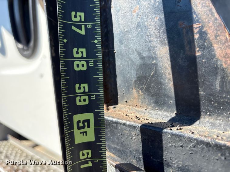 image for item EC8075 2012 Freightliner M2 Class flatbed truck