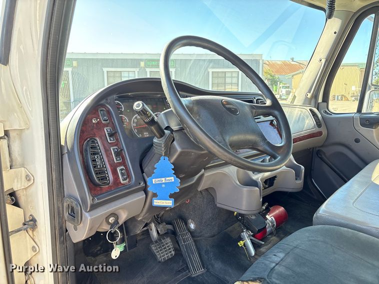 image for item EC8075 2012 Freightliner M2 Class flatbed truck