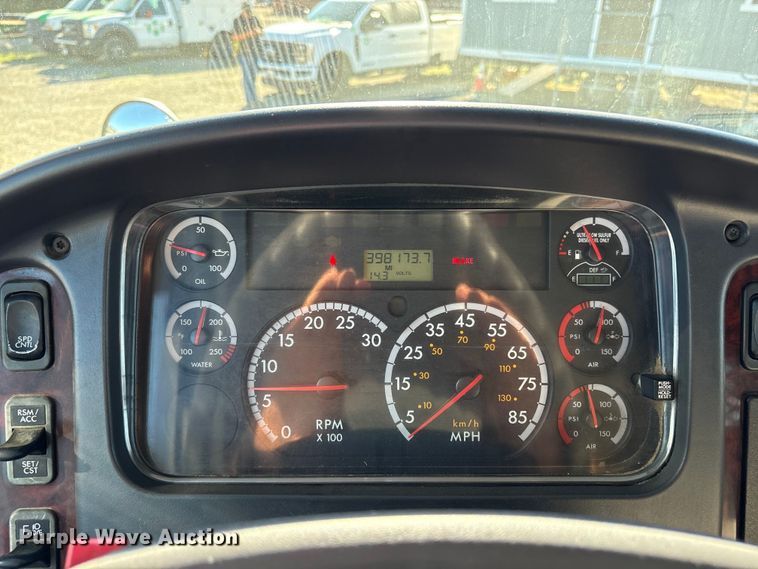 image for item EC8075 2012 Freightliner M2 Class flatbed truck