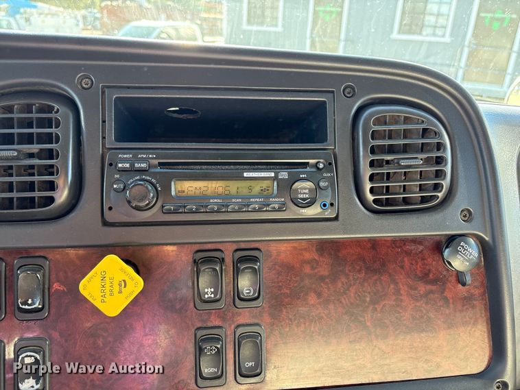 image for item EC8075 2012 Freightliner M2 Class flatbed truck