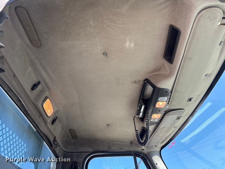 image for item EC8075 2012 Freightliner M2 Class flatbed truck