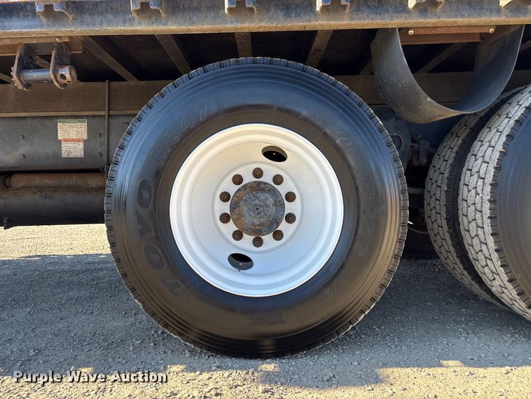 image for item EC8075 2012 Freightliner M2 Class flatbed truck