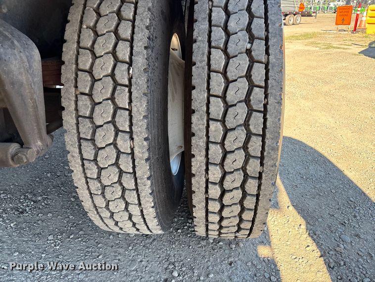 image for item EC8075 2012 Freightliner M2 Class flatbed truck