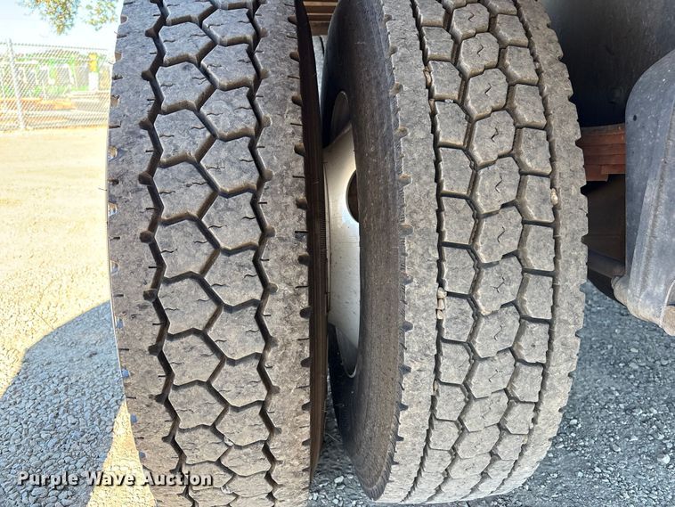 image for item EC8075 2012 Freightliner M2 Class flatbed truck