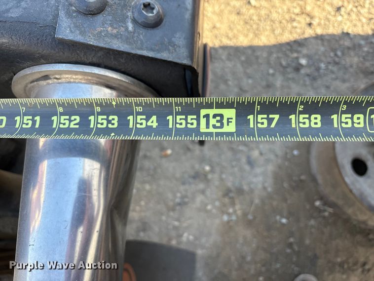 image for item EC8079 2010 Peterbuilt 389 semi truck