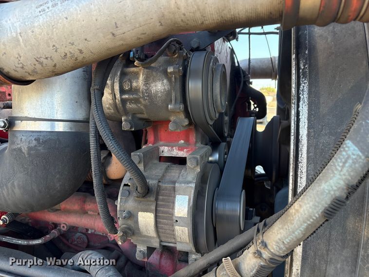 image for item EC8079 2010 Peterbuilt 389 semi truck