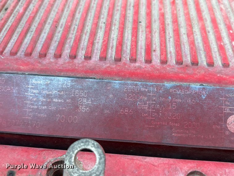 image for item EC8079 2010 Peterbuilt 389 semi truck