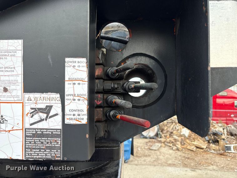 image for item EC8089 2000 Ford F750 Super Duty Ext. Cab forestry bucket truck