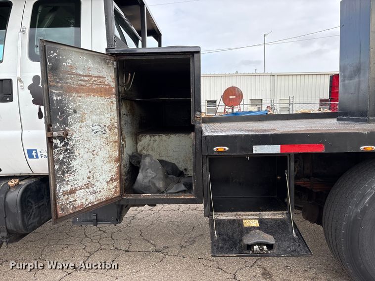 image for item EC8089 2000 Ford F750 Super Duty Ext. Cab forestry bucket truck