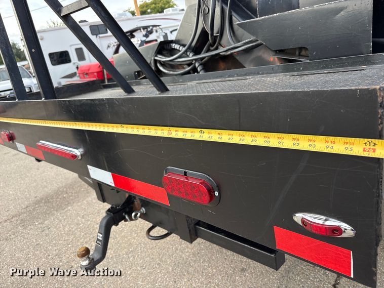 image for item EC8089 2000 Ford F750 Super Duty Ext. Cab forestry bucket truck