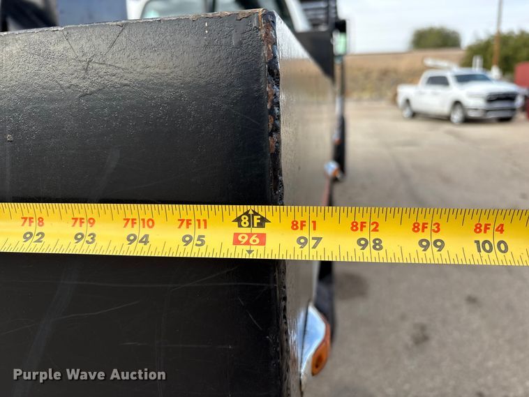 image for item EC8089 2000 Ford F750 Super Duty Ext. Cab forestry bucket truck