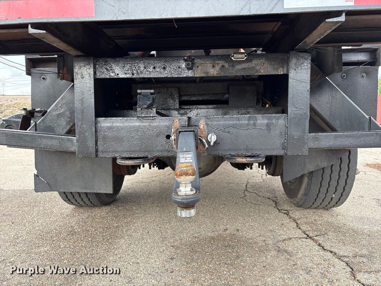 image for item EC8089 2000 Ford F750 Super Duty Ext. Cab forestry bucket truck