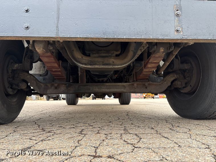 image for item EC8089 2000 Ford F750 Super Duty Ext. Cab forestry bucket truck