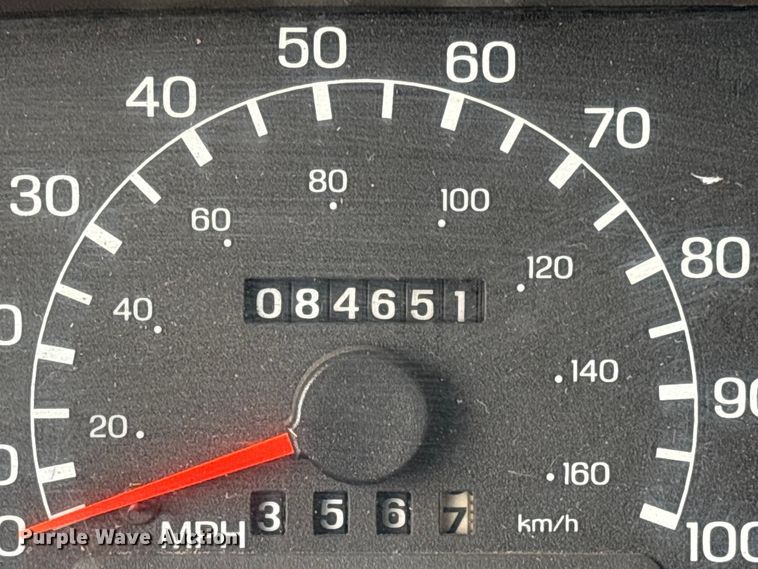 image for item EC8089 2000 Ford F750 Super Duty Ext. Cab forestry bucket truck