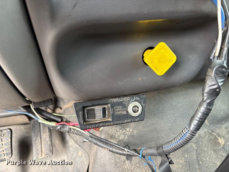 image for item EC8089 2000 Ford F750 Super Duty Ext. Cab forestry bucket truck