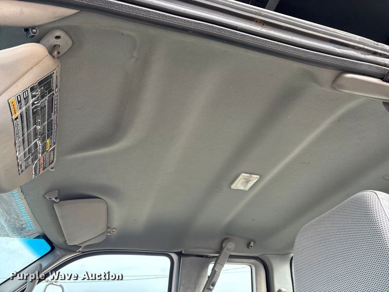 image for item EC8089 2000 Ford F750 Super Duty Ext. Cab forestry bucket truck