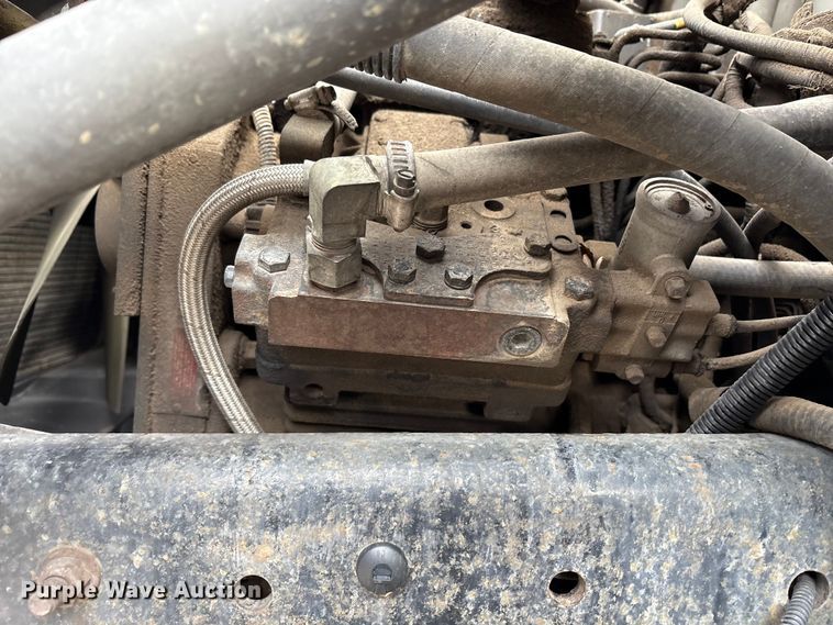 image for item EC8089 2000 Ford F750 Super Duty Ext. Cab forestry bucket truck