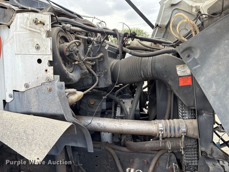 image for item EC8089 2000 Ford F750 Super Duty Ext. Cab forestry bucket truck