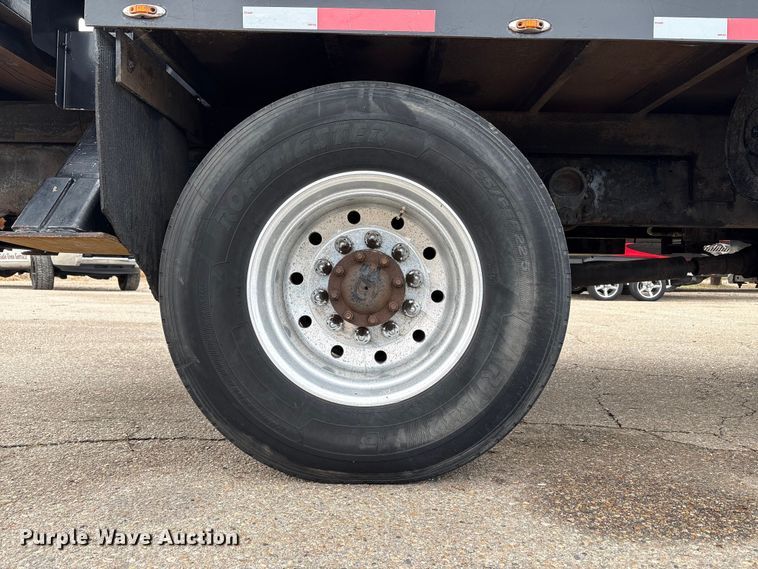 image for item EC8089 2000 Ford F750 Super Duty Ext. Cab forestry bucket truck