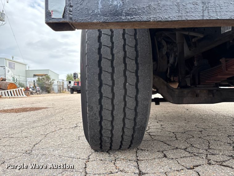 image for item EC8089 2000 Ford F750 Super Duty Ext. Cab forestry bucket truck