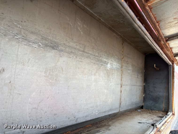 image for item EC8090 2001 Ford F650 Super Duty SuperCab chipper truck