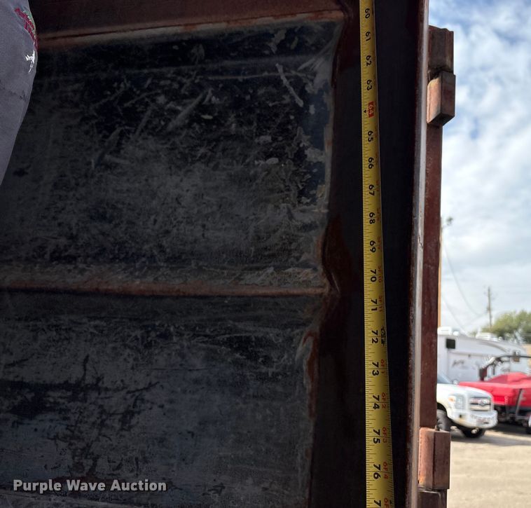 image for item EC8090 2001 Ford F650 Super Duty SuperCab chipper truck