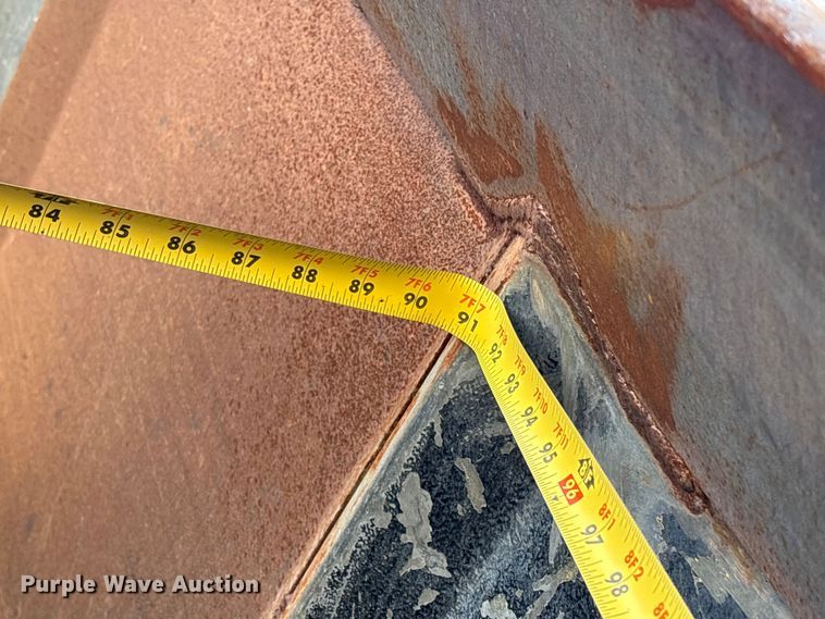 image for item EC8090 2001 Ford F650 Super Duty SuperCab chipper truck