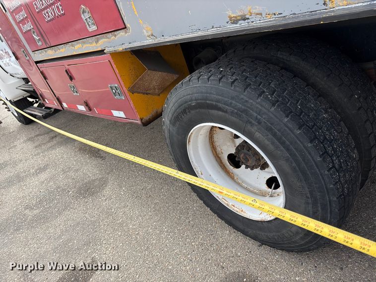 image for item EC8090 2001 Ford F650 Super Duty SuperCab chipper truck