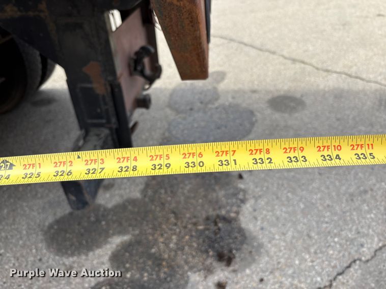 image for item EC8090 2001 Ford F650 Super Duty SuperCab chipper truck