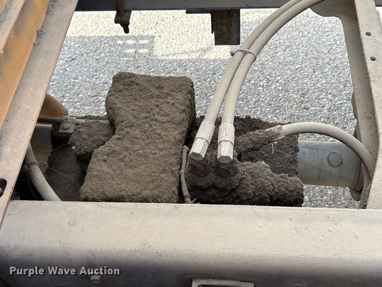 image for item EC8090 2001 Ford F650 Super Duty SuperCab chipper truck