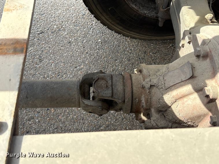 image for item EC8090 2001 Ford F650 Super Duty SuperCab chipper truck