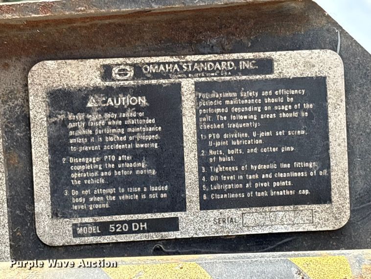 image for item EC8090 2001 Ford F650 Super Duty SuperCab chipper truck