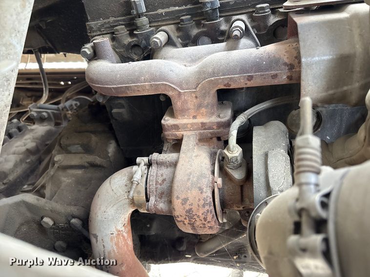 image for item EC8090 2001 Ford F650 Super Duty SuperCab chipper truck