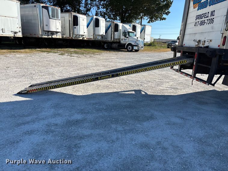 image for item ED2278 2007 International 4300 refrigerated delivery truck