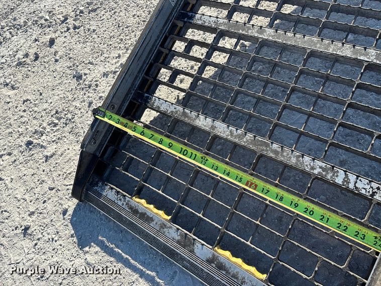 image for item ED2278 2007 International 4300 refrigerated delivery truck