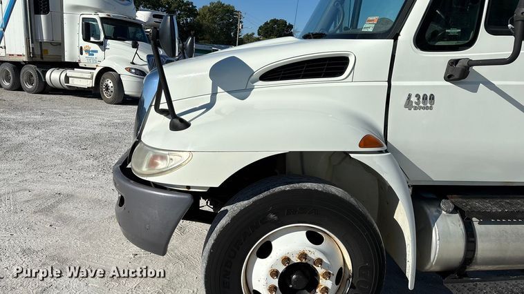 image for item ED2278 2007 International 4300 refrigerated delivery truck