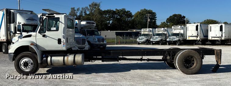 image for item ED2279 2016 International 4300 truck cab and chassis