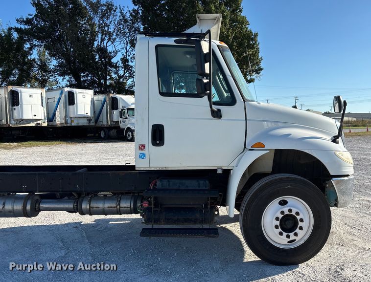 image for item ED2279 2016 International 4300 truck cab and chassis