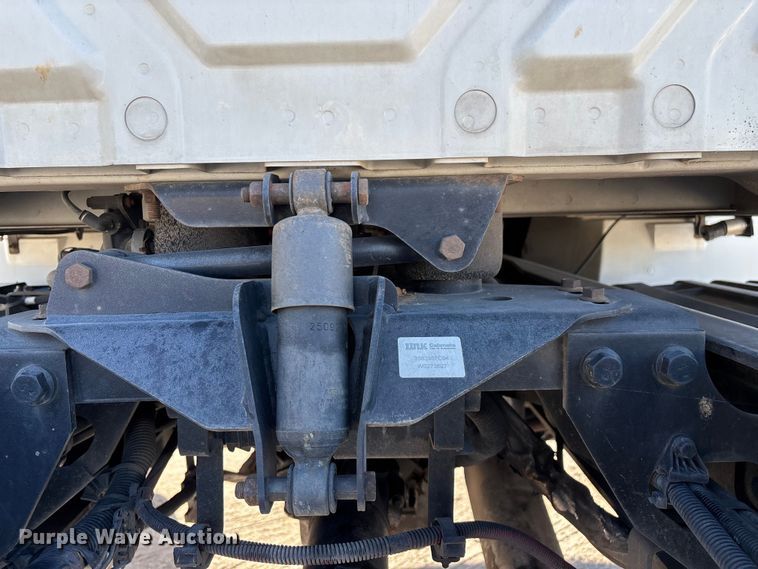 image for item ED2279 2016 International 4300 truck cab and chassis