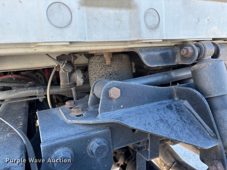 image for item ED2279 2016 International 4300 truck cab and chassis