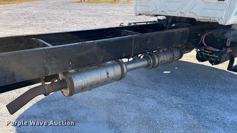 image for item ED2279 2016 International 4300 truck cab and chassis