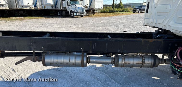 image for item ED2279 2016 International 4300 truck cab and chassis