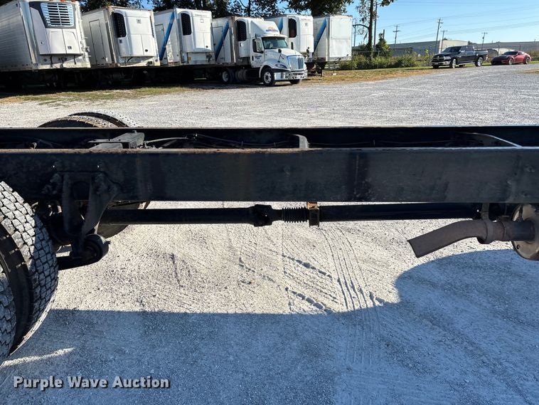 image for item ED2279 2016 International 4300 truck cab and chassis