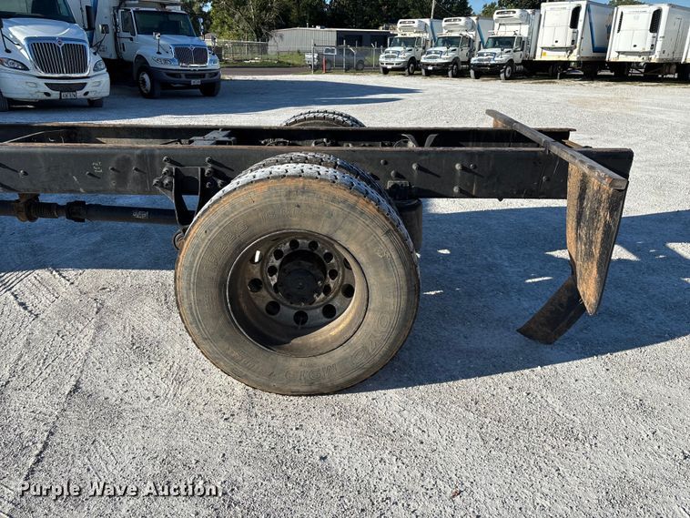 image for item ED2279 2016 International 4300 truck cab and chassis