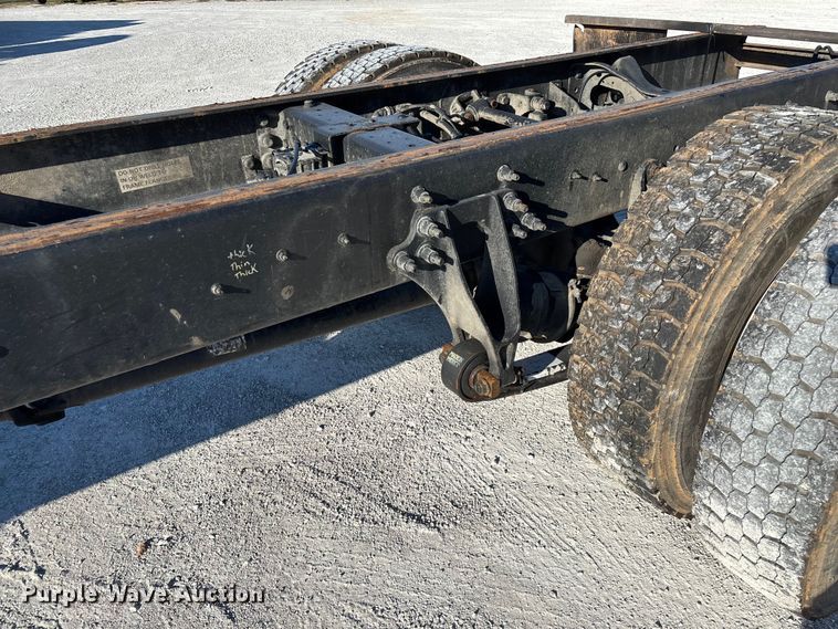 image for item ED2279 2016 International 4300 truck cab and chassis