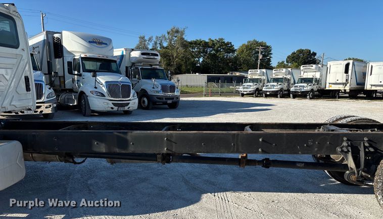 image for item ED2279 2016 International 4300 truck cab and chassis